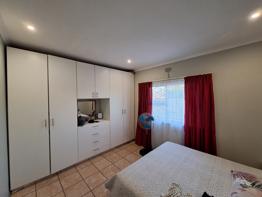 3 Bedroom Property for Sale in Forest Heights Western Cape